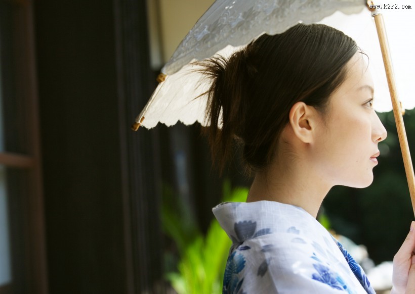 夏日里打伞的日本女人图片大全