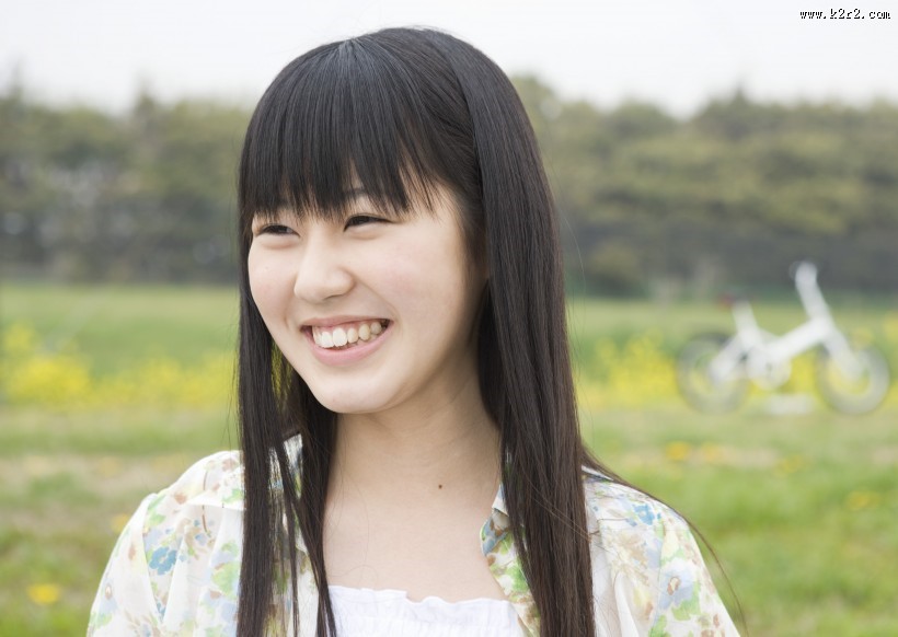 青少年外出郊游图片