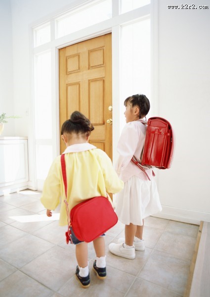 儿童学习和上学图片