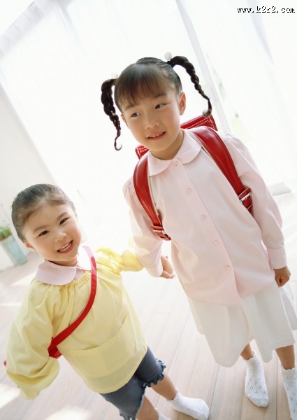 儿童学习和上学图片