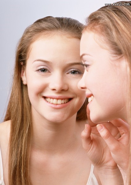 镜子里的女人图片