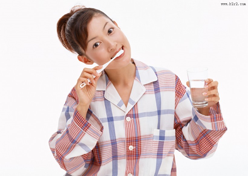 女性放松休息图片