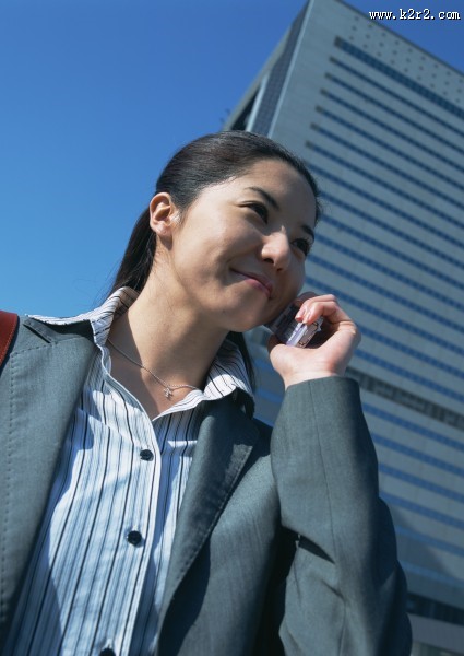 打电话的白领女性图片