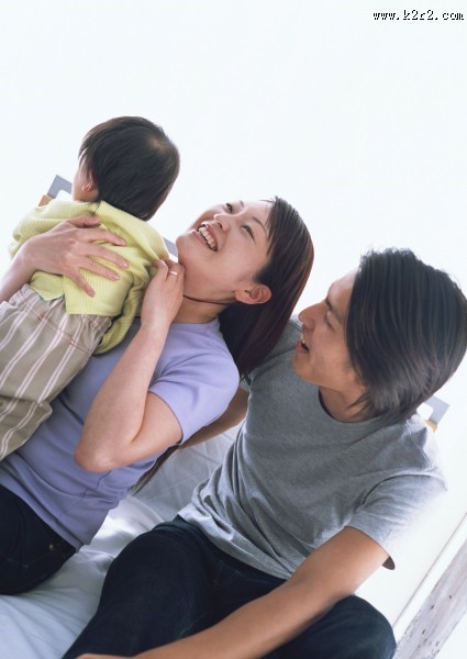 夫妇和孩子图片