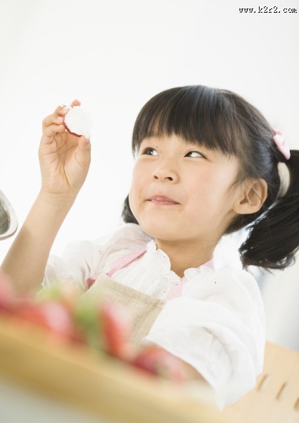 家人动手做蛋糕图片大全