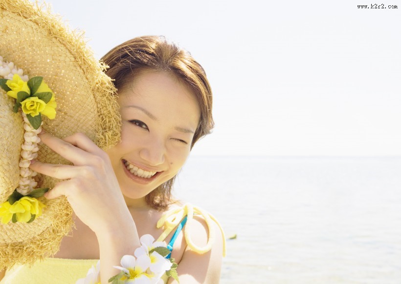 女性海边清爽度假图片