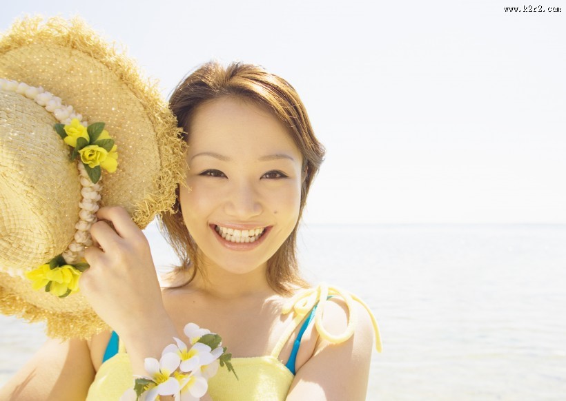 女性海边清爽度假图片