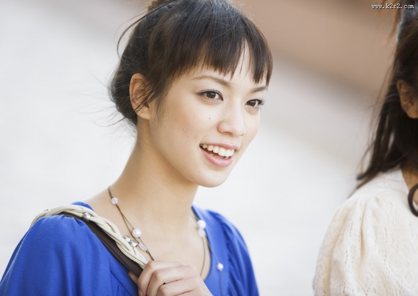 女孩假期购物图片大全