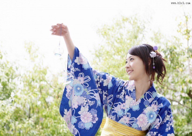 穿着和服的女孩图片