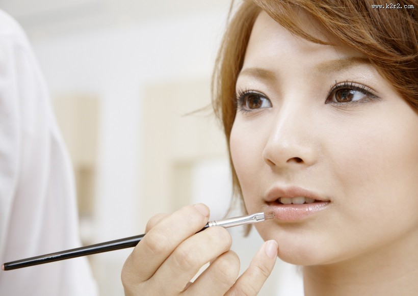 女性化妆图片