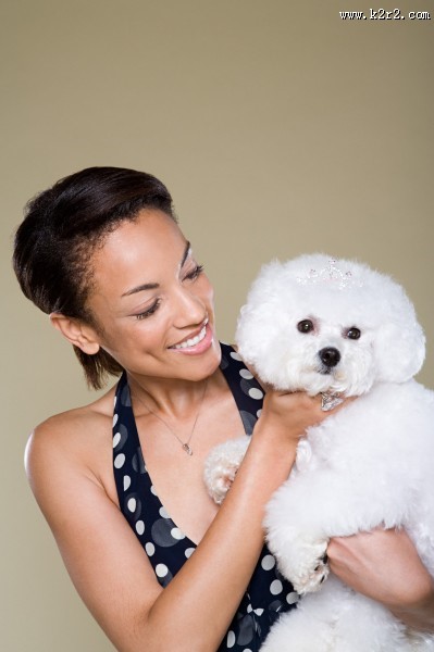 女性和宠物狗图片