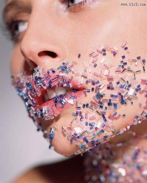 女性面部抽象概念图片