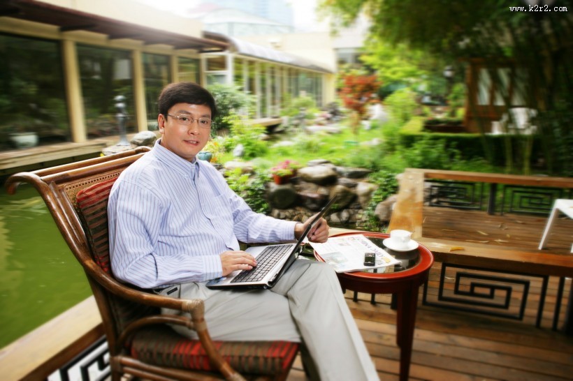 男性酒店休闲度假图片