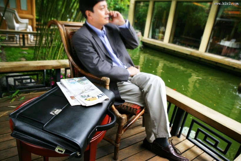 男性酒店休闲度假图片