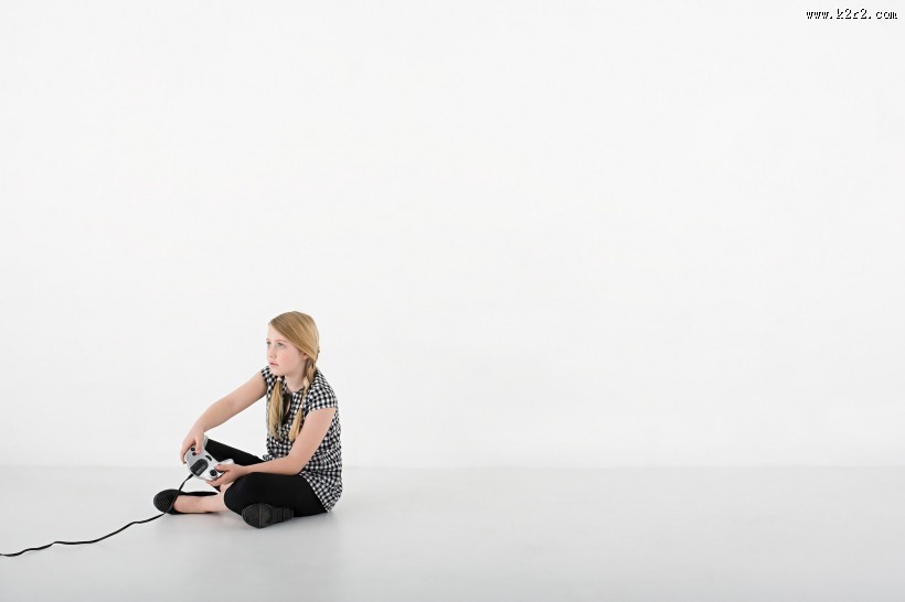 女孩和数码产品图片