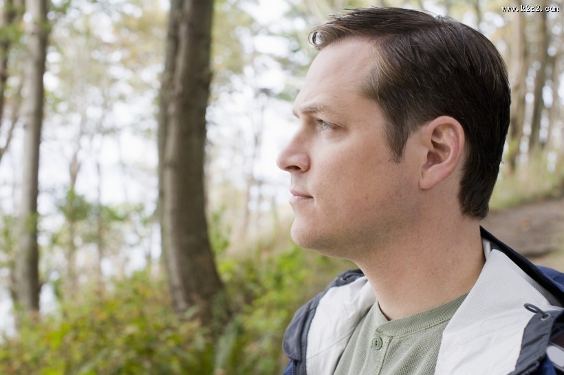 夫妻出游大自然图片大全