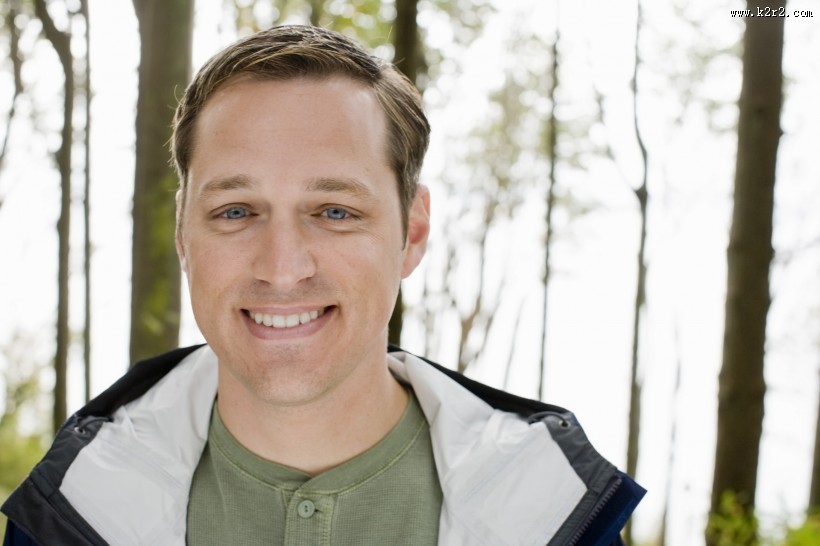 夫妻出游大自然图片大全