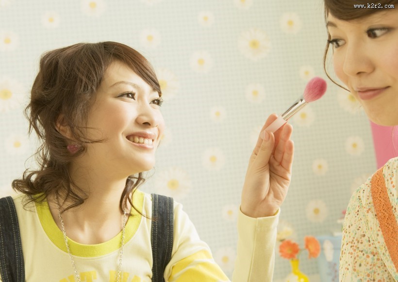 可爱女生化妆打扮图片