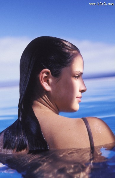 出水一瞬间图片