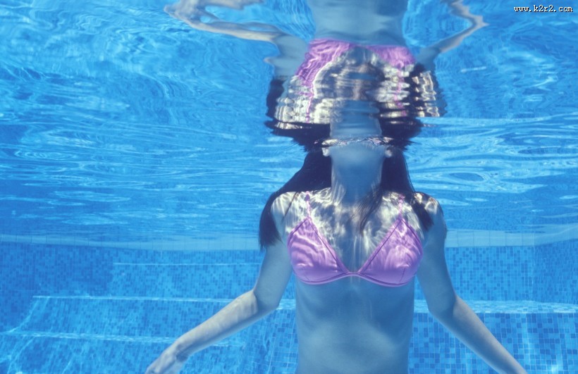 水中美女图片