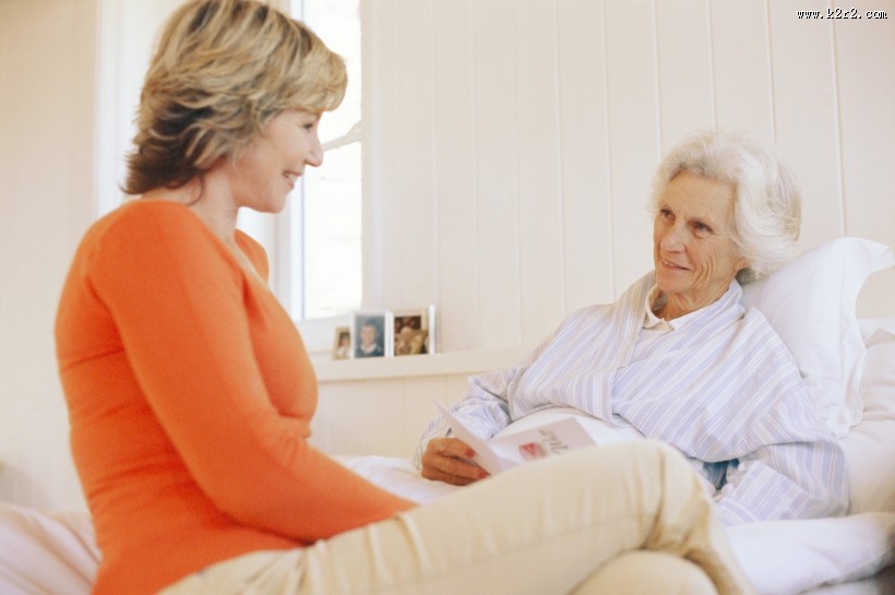 老人生活和关怀图片