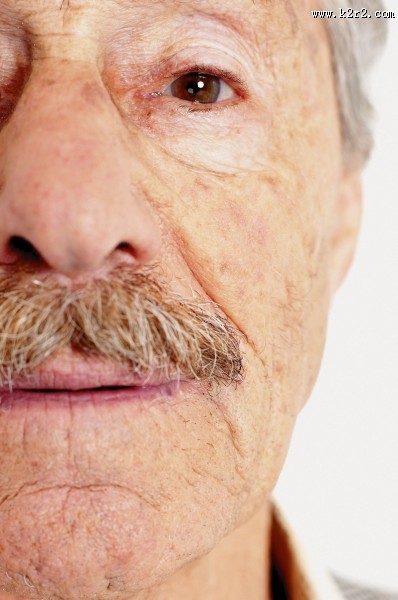 老年人姿态图片