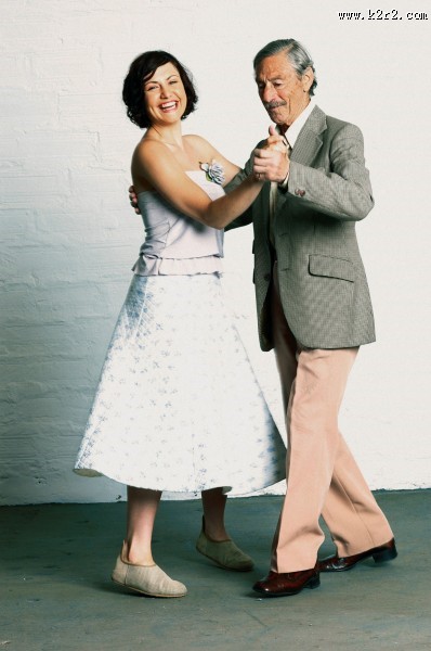 老年人姿态图片