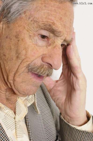 老年人姿态图片