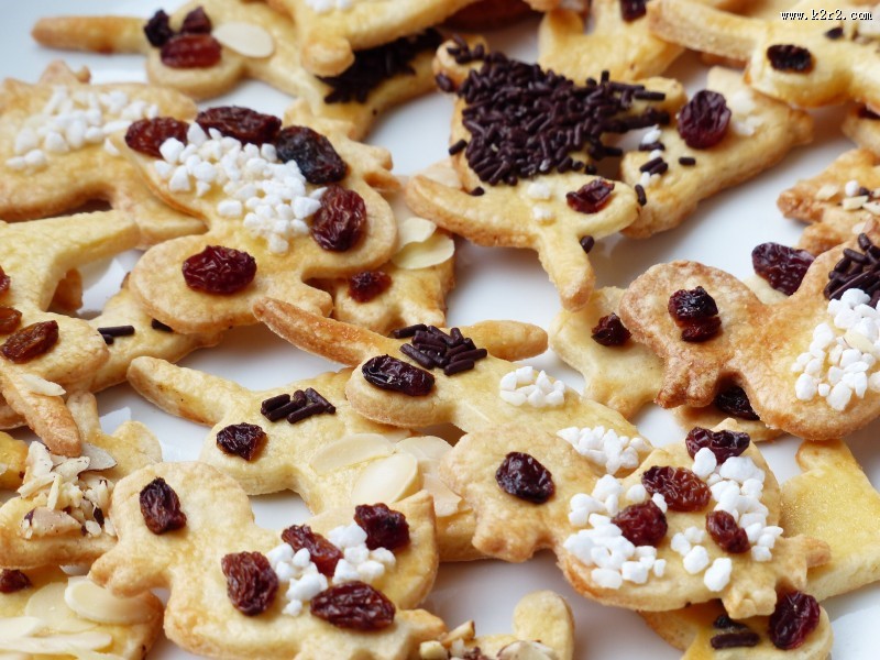 金黄酥脆的饼干图片