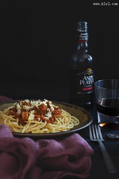 盘子上的意大利面图片