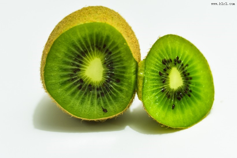 切开的猕猴桃图片