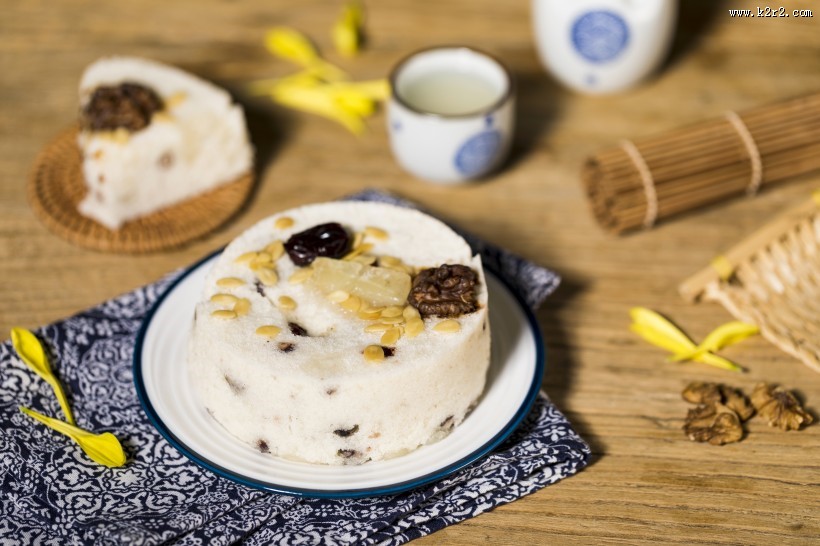 江浙沪风俗五颜六色的重阳节桂花糕图片