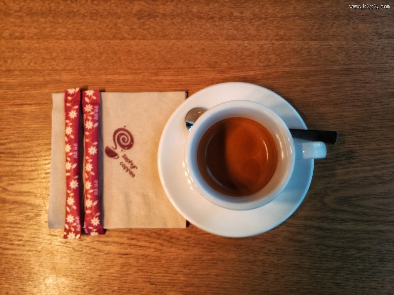 一杯香醇浓郁的咖啡图片