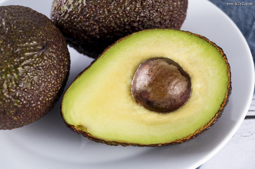 营养价值超高的绿色牛油果图片