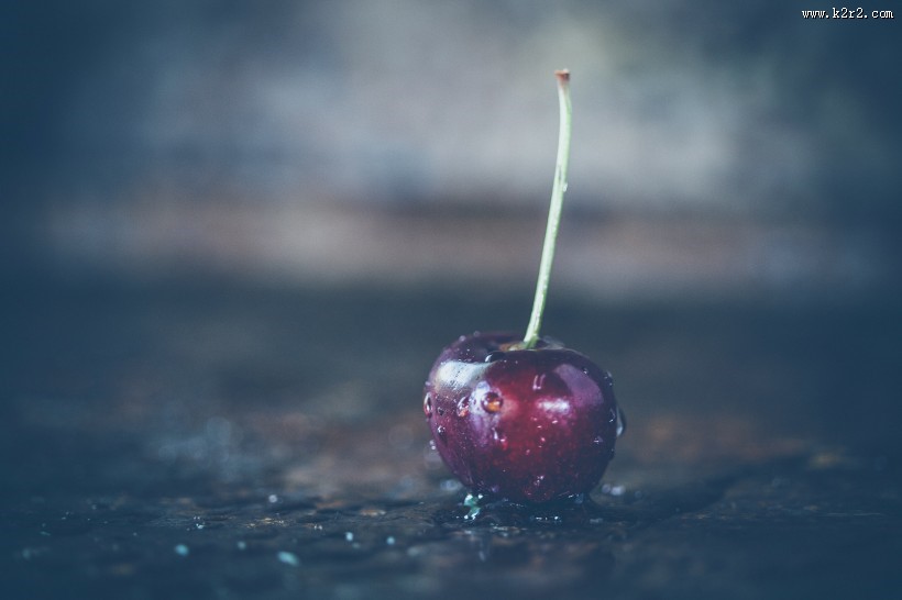 鲜红欲滴的樱桃图片