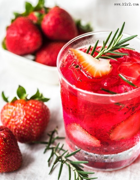 夏日水果冰饮图片