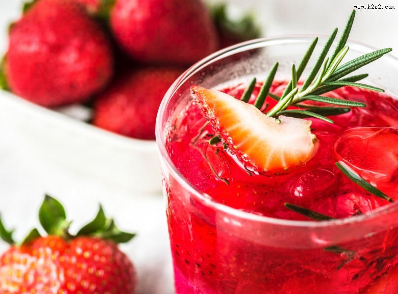 夏日水果冰饮图片