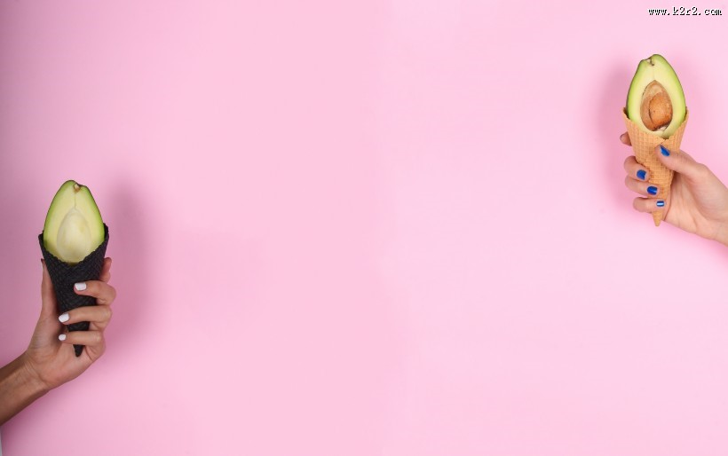 切开的牛油果图片