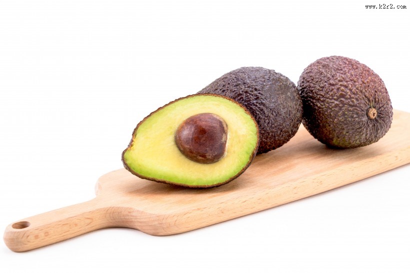 绿色营养牛油果图片