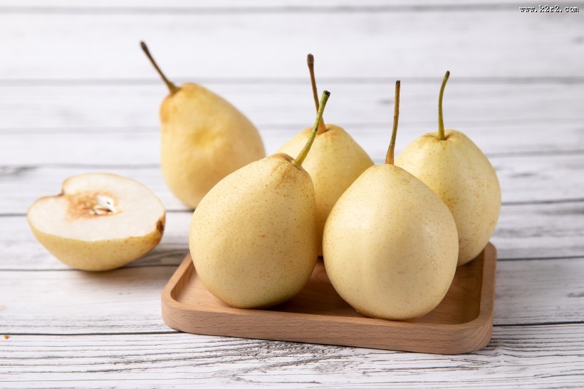 清甜多汁的雪梨图片