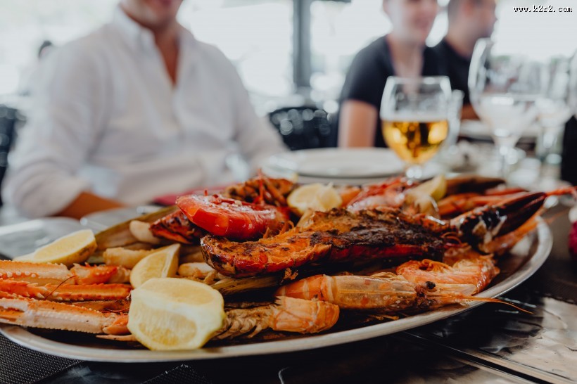 丰盛的海鲜大餐图片