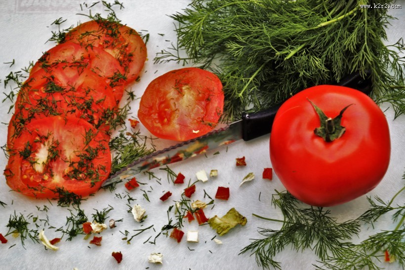 切开的西红柿图片