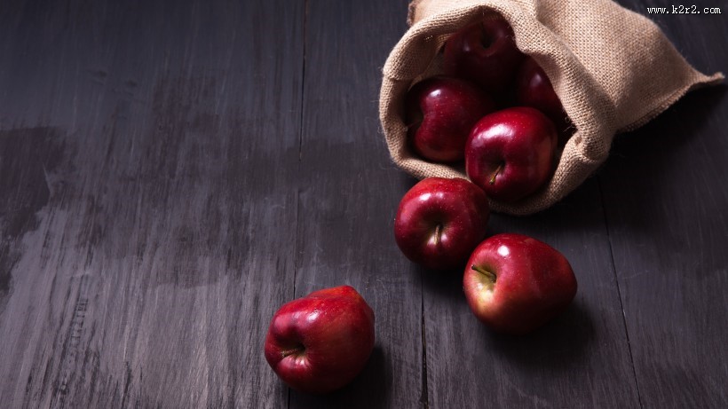 松脆的花牛苹果图片大全