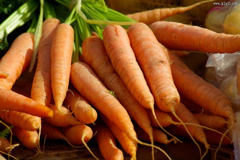 新鲜营养的胡萝卜图片