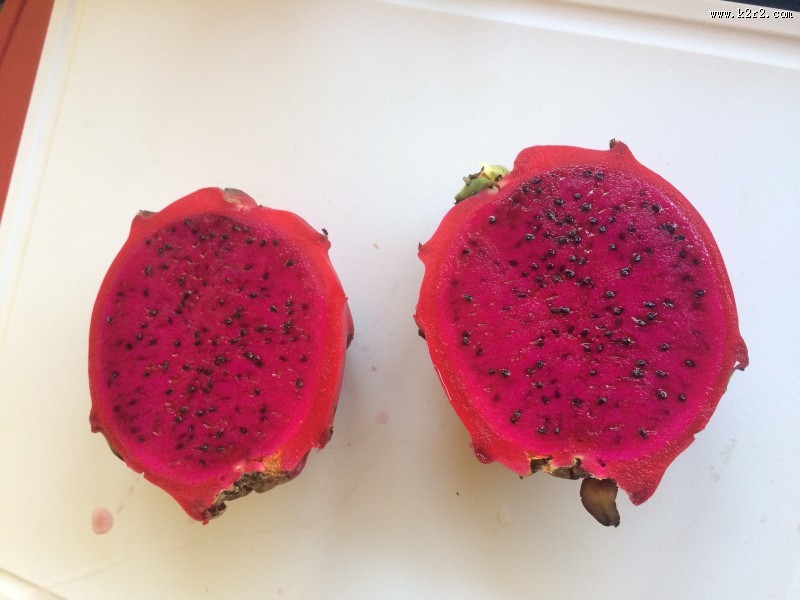 美味可口的火龙果图片