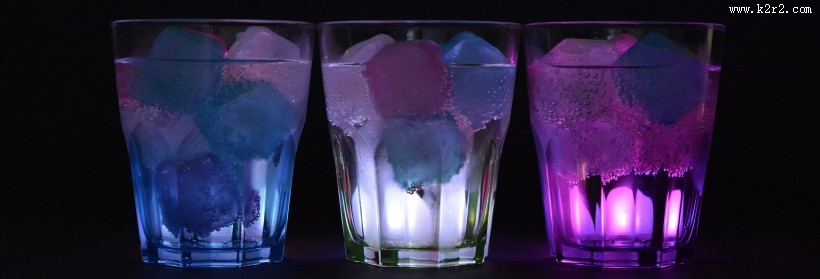 颜色鲜亮的鸡尾酒图片