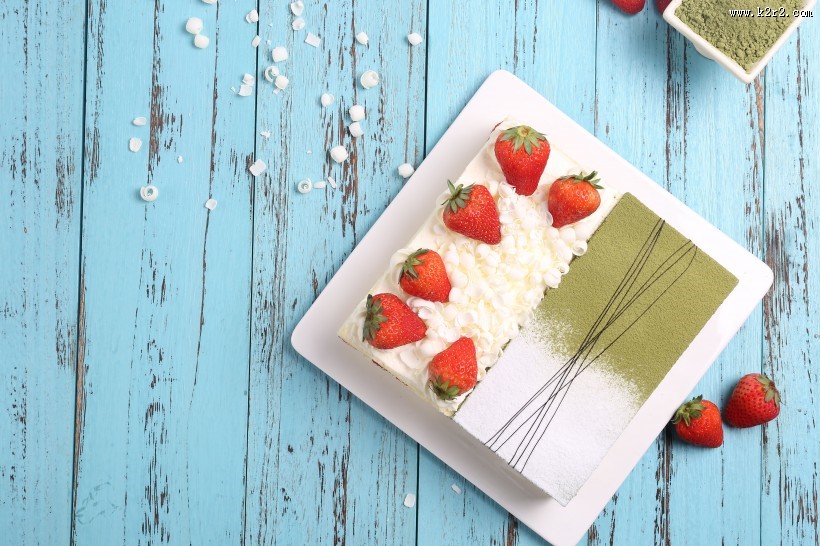 美味好吃的草莓蛋糕图片