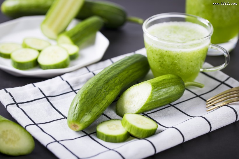 新鲜爽口黄瓜图片