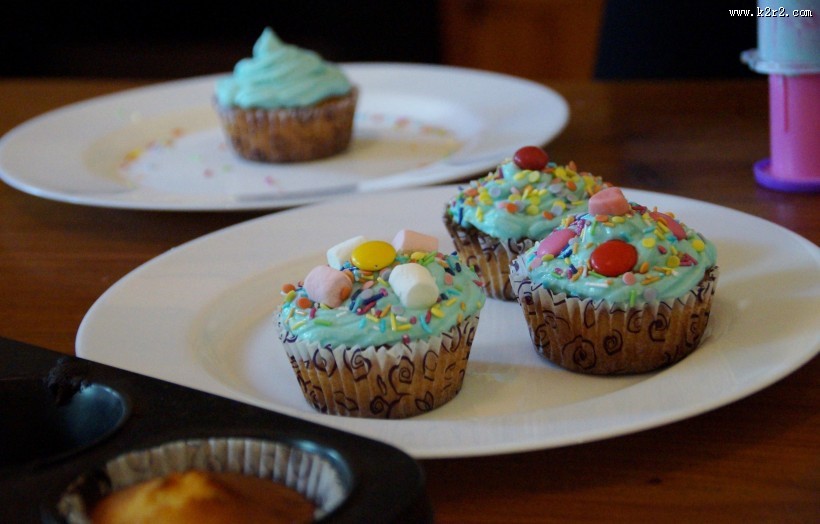 可口香甜的的纸杯蛋糕图片