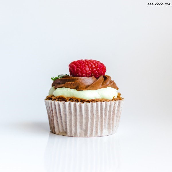 可口香甜的的纸杯蛋糕图片